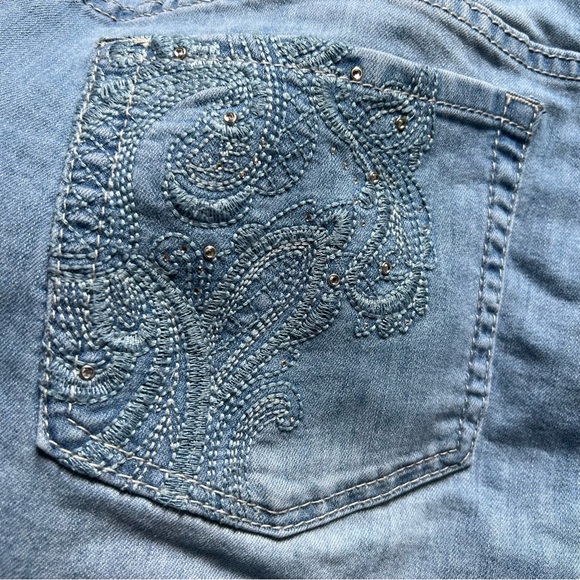 CJ Banks Women's Jeans Lighter Bedazzled Studded Crystal Pockets Plus Size 22W - Picture 4 of 9